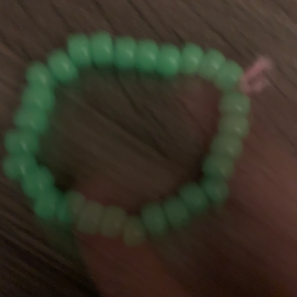 I love bracelets - Picture 1 of 4